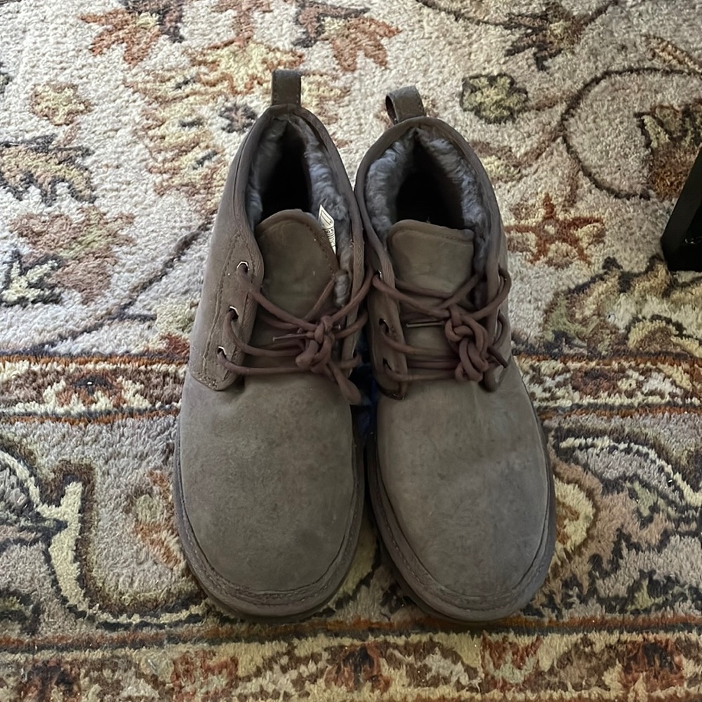 Men’s Size 11 Ugg Boots